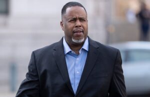 L’ex giocatore della NBA Damon Jones dovrebbe diventare la prima persona a dichiararsi colpevole di gioco d’azzardo