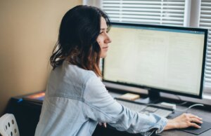L’intelligenza artificiale ha un diverso tipo di problema di pregiudizio, ma si ripete spesso