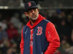 Il supervisor licenziato dei Crimson Sox, Alex Cora, mostra la sua vera identità inviando e-mail di massa all’organizzazione