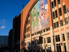 La squadra della NHL bandisce un tifoso che ha acquistato i biglietti per un gruppo visto festeggiare un gol con il saluto nazista