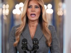 La first girl Melania Trump sbatte "bugie infondate" legandola a Jeffrey Epstein