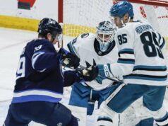 La stagione dei Jets si conclude con una sconfitta sbilanciata contro gli Sharks, Celebrini