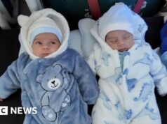 La mamma di due gemelli che cube che la sua casa è stata bombardata in Libano parla alla BBC