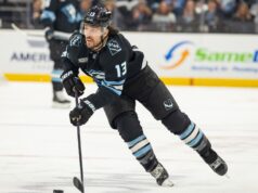 Brandon Tanev di Mammoth ha negato il primo gol della stagione nell’ultima partita in revisione