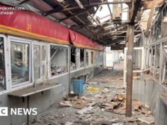 L’attacco russo al mercato ucraino uccide cinque persone