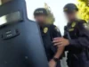 Le riprese della bodycam mostrano la polizia della California che fa irruzione nelle case di sospetti casi di frode in hospice