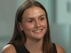 È stata attaccata da uno squalo a 15 anni. Ecco come questa adolescente aiuta a prevenire futuri attacchi.