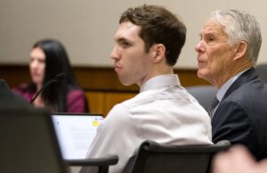 La difesa di Tyler Robinson chiede alla corte di bloccare le telecamere per la prossima udienza di persona