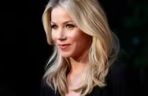 Christina Applegate ricoverata in ospedale a causa della battaglia contro la sclerosi multipla