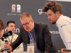 Guarda: Magnus Carlsen si concede un selfie all’avversario prima della partita, poi gli viene rimosso il telefono