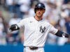 La cattura acrobatica di Cody Bellinger stordisce i fan mentre gli Yankees vincono la prima partita casalinga contro Marlins