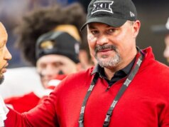 Il principale donatore di calcio del Texas Tech afferma che nessuno ha “l’autorità” per “applicare alcuna regola” negli sport universitari in questo momento