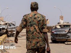 Donna iraniana arrestata negli Stati Uniti per presunto traffico di armi in Sudan