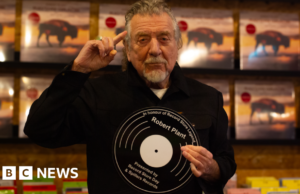 Tutto l’amore per la star dei Led Zeppelin ha ricevuto una targa