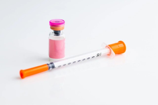 drug-vial-and-needle-1280x853.jpg