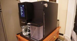 Non collegare questi 7 comuni gadget domestici a una prolunga, secondo un elettricista