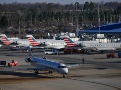 Pilota costretto a farlo "sbattere i freni" per evitare il camion all’aeroporto di Charlotte