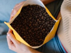 Una torrefazione spiega il modo migliore per conservare i chicchi di caffè (non è il sacchetto in cui sono arrivati)