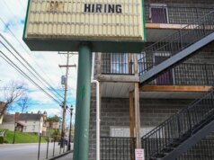 La guerra con l’Iran rallenterà le assunzioni americane? Gli economisti affermano che i rischi stanno aumentando.