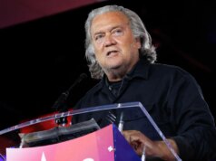 La Corte Suprema apre la strada all’archiviazione della condanna di Steve Bannon