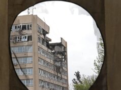 4/5: Affronta la nazione