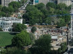 Il contratto rivela un accordo di raccolta fondi per la revisione dell’ala est di Trump