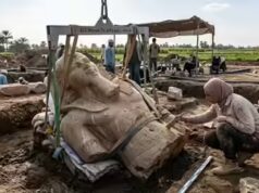 Frammento della statua gigante di Ramesse II trovato nel delta del Nilo, che rivela nuovi indizi sull’antico Egitto