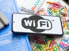 La FCC espande il divieto dei router WiFi. Cosa significa per te.