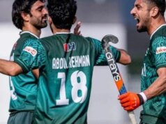 Corda della Federazione di hockey del Pakistan nel nuovo allenatore maschile, i giocatori sono scioccati