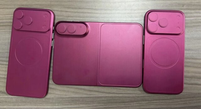 iPhone-fold-dummy-unit-back.jpeg