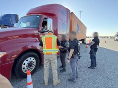 L’Indiana inasprisce le regole sui camionisti migranti, richiede visti e conoscenza dell’inglese