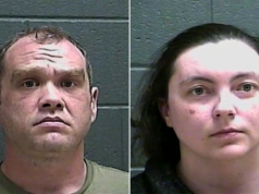 Un bambino morto di fame è morto per negligenza dopo aver mangiato pannolini, muro a secco in una stanza sporca, mentre la stanza dei genitori period tenuta pulita