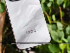 Prime impressioni sull’edizione Apex di iQOO 15