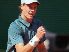Jannik Sinner e Carlos Alcaraz traballano ma avanzano ai quarti di finale di Monte Carlo