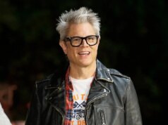 Johnny Knoxville sconvolge i sobborghi con un’esplosione epica che gli abitanti della California meridionale scambiarono per un incidente aereo