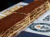Londra stabilisce il Guinness World File con un tiramisù lungo 440 metri realizzato da 100 chef utilizzando 50.000 biscotti