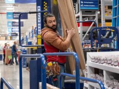 E-newsletter Fox Information AI: la scommessa di Lowe da 250 milioni di dollari sui lavori operai che l’intelligenza artificiale non può svolgere