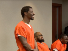 Prigioniero della Florida trip mentre il giudice lo condanna all’ergastolo per aver ucciso un compagno di cella con la penna: “Sei divertente”