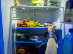 Fare spuntini a tarda notte non fa alcun favore al tuo intestino, secondo uno studio