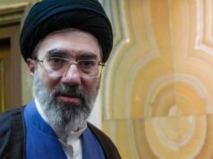 Iran in crisi mentre i colloqui Usa falliscono, il regime “mafioso” di Mojtaba blocca la sepoltura di Khamenei: analista