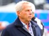 L’ex comproprietario dei Giants Steve Tisch visto nella sala draft della squadra