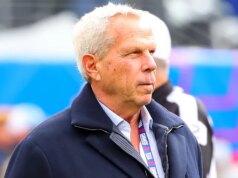 L’ex comproprietario dei Giants Steve Tisch visto nella sala draft della squadra