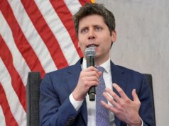 Il CEO di OpenAI Sam Altman cube all’intervistatore che non dovrebbe ancora permettere a suo figlio di usare l’intelligenza artificiale