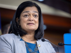 Coppia di parlamentari democratici dichiarano “blocco del carburante” a Cuba e “bombardamento economico” dopo la visita sull’isola