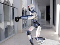 Questo robotic umanoide assurdamente economico e che fa la ruota potrebbe essere diretto negli Stati Uniti