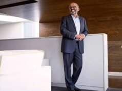 Il CEO di Adobe Shantanu Narayen si dimetterà dopo 18 anni e rimarrà presidente del consiglio di amministrazione