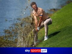 “Oh mio Dio!” | Il golfista resta in topless e NON va bene!