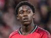 Mainoo firma il nuovo contratto con il Man Utd