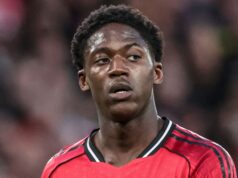 Mainoo firma il nuovo contratto con il Man Utd