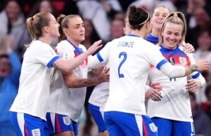 L’Inghilterra fa un enorme passo avanti verso la qualificazione ai Mondiali con la vittoria della Spagna